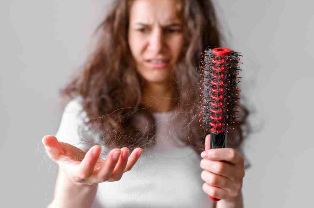 চুল পড়া বন্ধ করার প্রাকৃতিক উপায়, hair fall solution in bengali